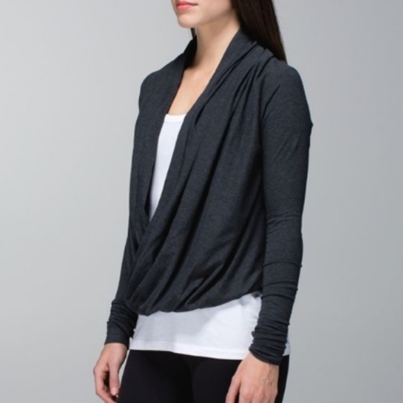 Lululemon Iconic Wrap Long Sleeve Pullover Shirt Top Heathered Black Sz M - Picture 1 of 11